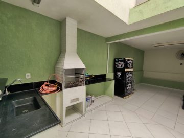 Sobrado Geminado � Venda